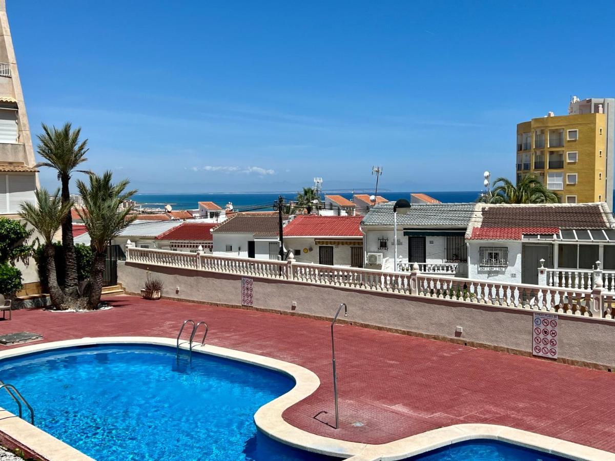 Apartment In La Mata Gabriele Торевиеха Екстериор снимка